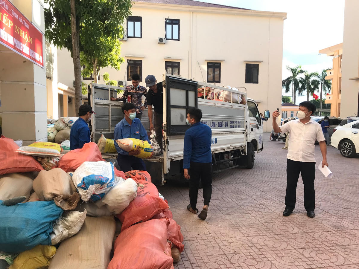 Người dân Hà Tĩnh gửi gắm ân tình đến đồng bào miền Nam ruột thịt.