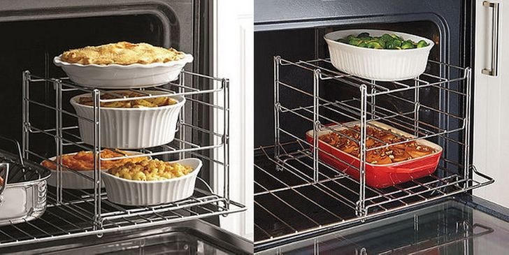 Kệ phụ cho lò nướng, rất phù hợp khi cần chuẩn bị nhiều thứ cùng một lúc.  