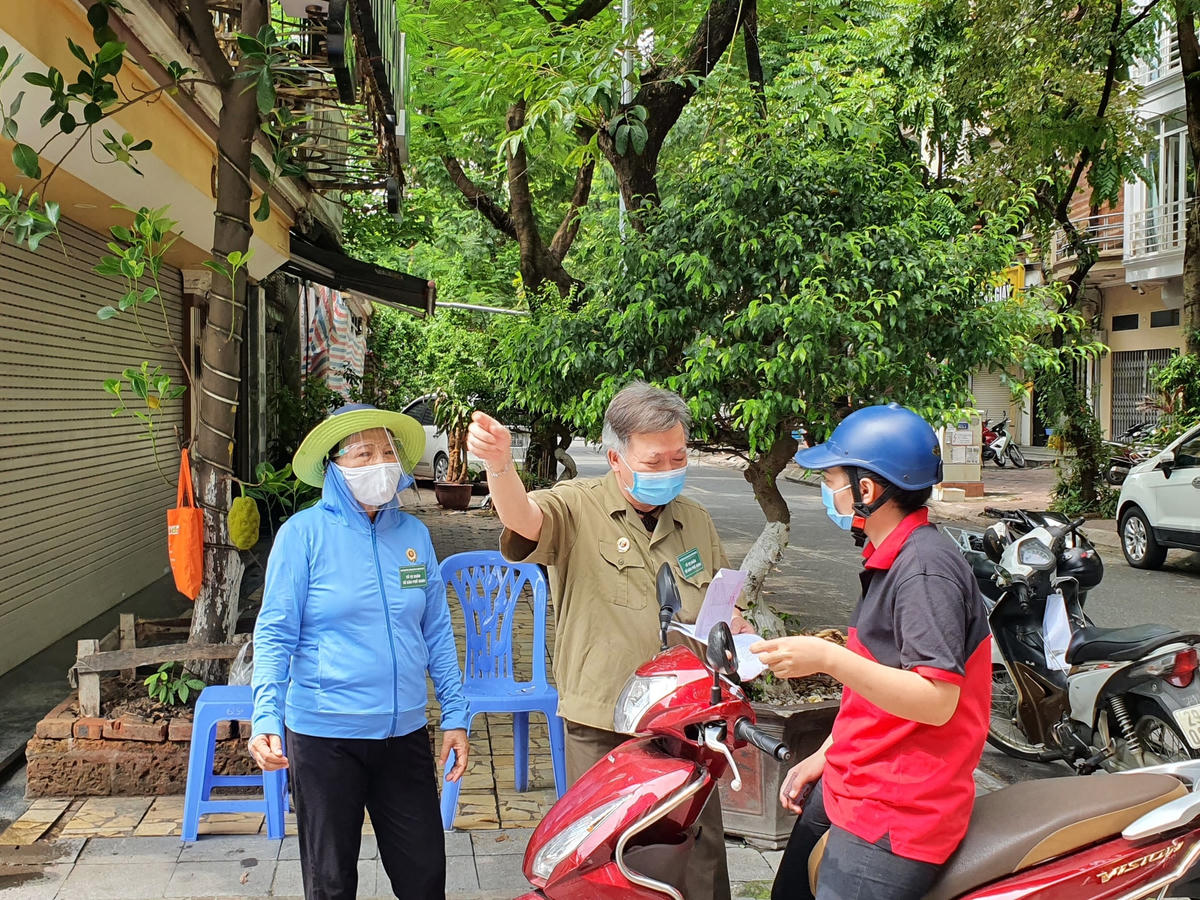 Một trường hợp khác được tổ Covid cộng đồng hướng dẫn không đi vào khu vực "Tổ dân phố xanh".