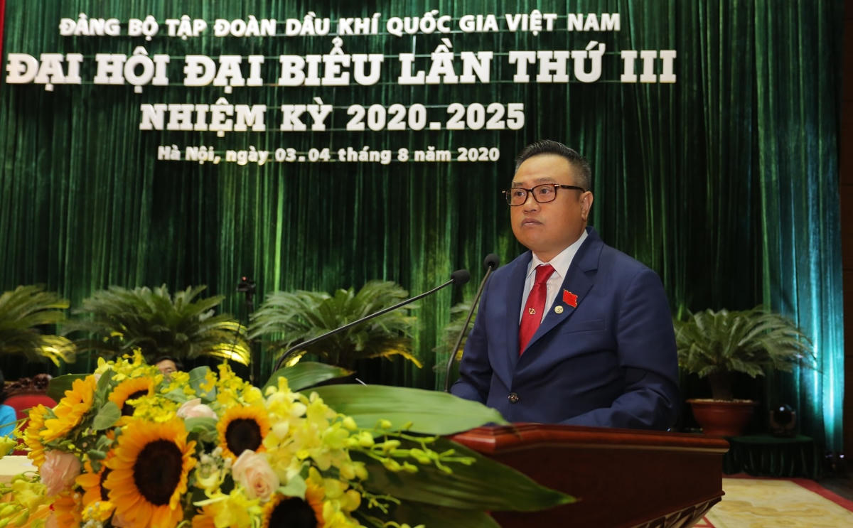 Ông Trần Sỹ Thanh phát biểu tại đại hội.