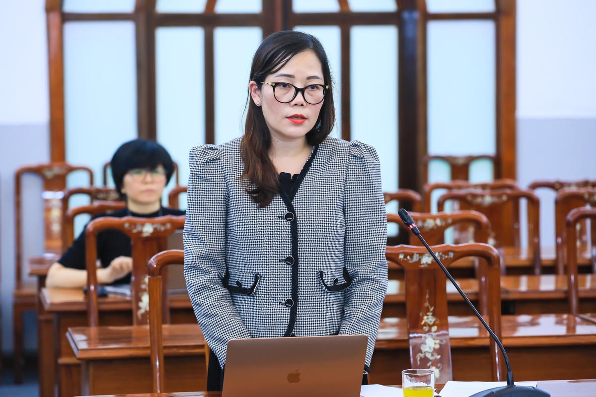 TS Nguyễn Thị Thanh Bình - Trưởng khoa Xây dựng Đảng, Học viện Chính trị Khu vực I phát biểu tại Hội thảo.
