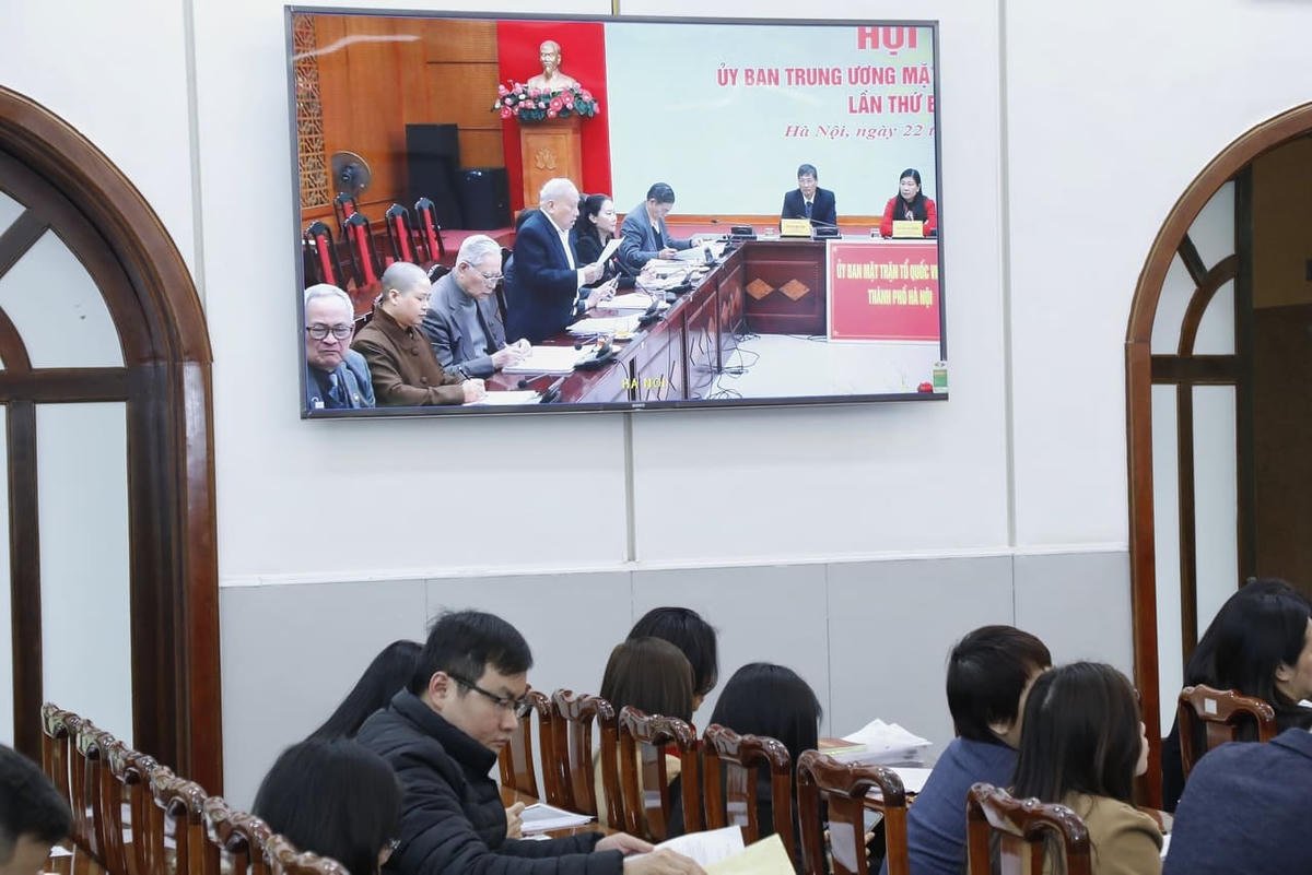 Các đại biểu tại điểm cầu Hà Nội phát biểu ý kiến.