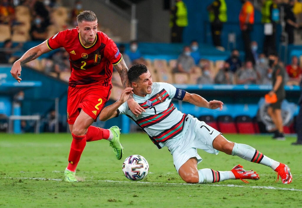 Anh đã tìm mọi cách để giúp đội tuyển Bồ Đào Nha ghi bàn. Đây là trận đấu mà CR7 đã hy sinh khá nhiều. Anh chủ động di chuyển rộng, để tạo khoảng trống cho các đồng đội. Đáng tiếc, Diogo Jota hay Bernardo Silva lại thi đấu dưới sức.