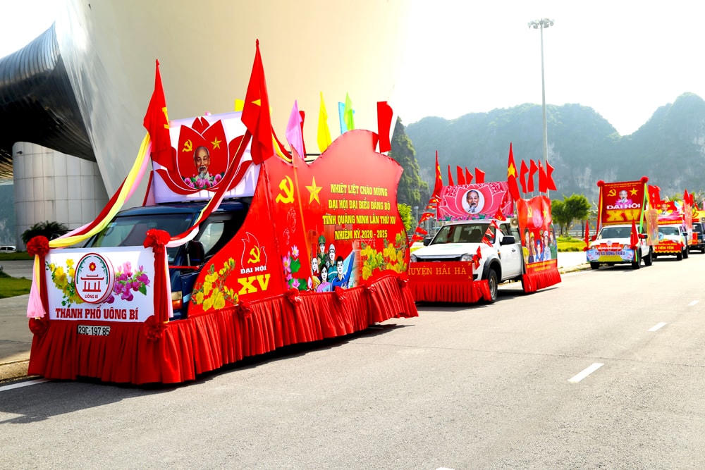 Hội thi xe tuyên truyền cổ động chào mừng Đại hội Đại biểu Đảng Bộ tỉnh Quảng Ninh.