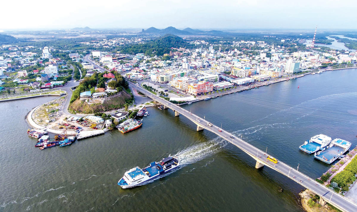 Sầm uất đô thị biển ở Hà Tiên, Kiên Giang.