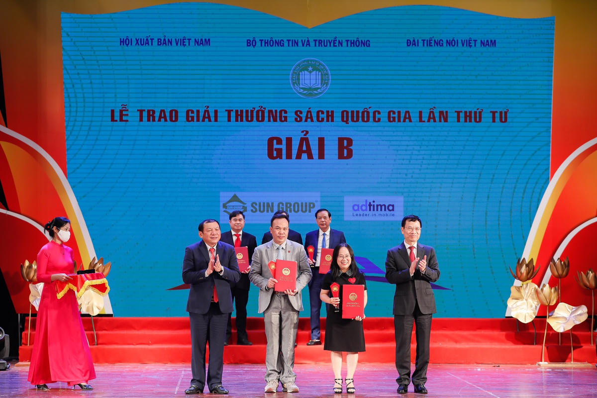 Đầu sách thiếu nhi chiếm ưu thế tại Giải thưởng về Sách Quốc gia lần thứ 4