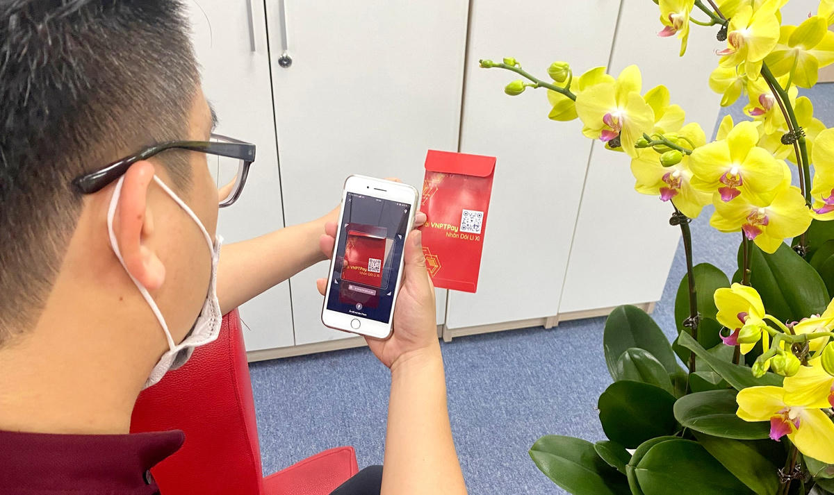 Cơ hội trúng ô tô VinFast Lux A 2.0 khi dùng VNPT PAY