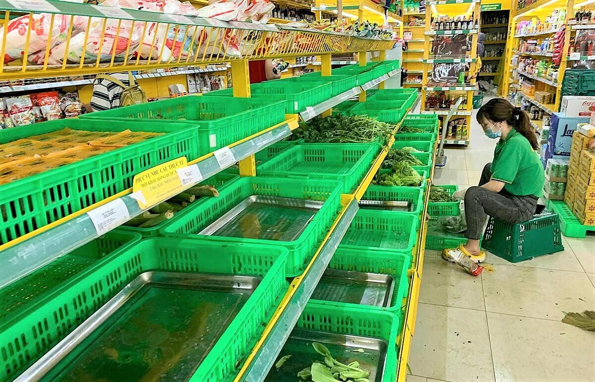 Tin giả gây thiệt hại không thể đo đếm cho chuỗi cung ứng hàng hóa của TP HCM ngay từ ngày đầu triển khai Chỉ thị 16.  