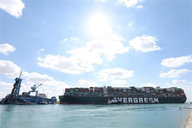 Ai Cập dự đoán nguyên nhân tàu Ever Given mắc cạn ở kênh đào Suez