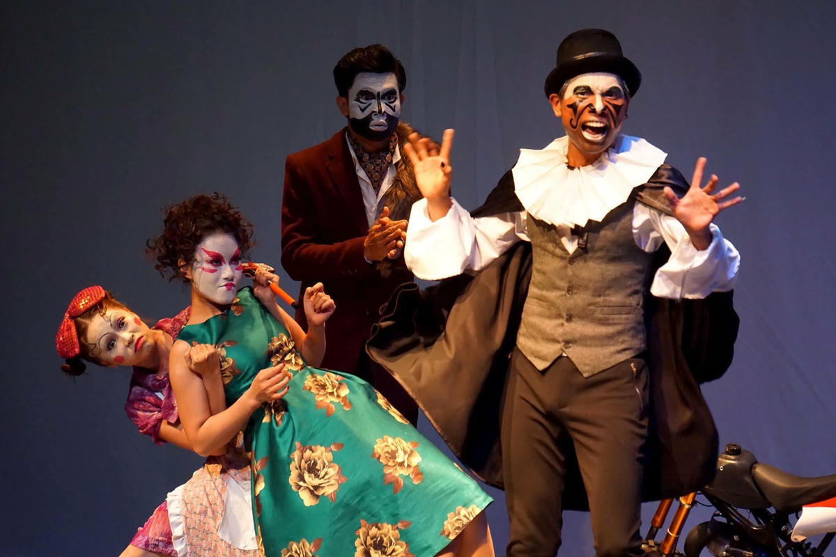 Gian nan sân khấu xã hội hóa