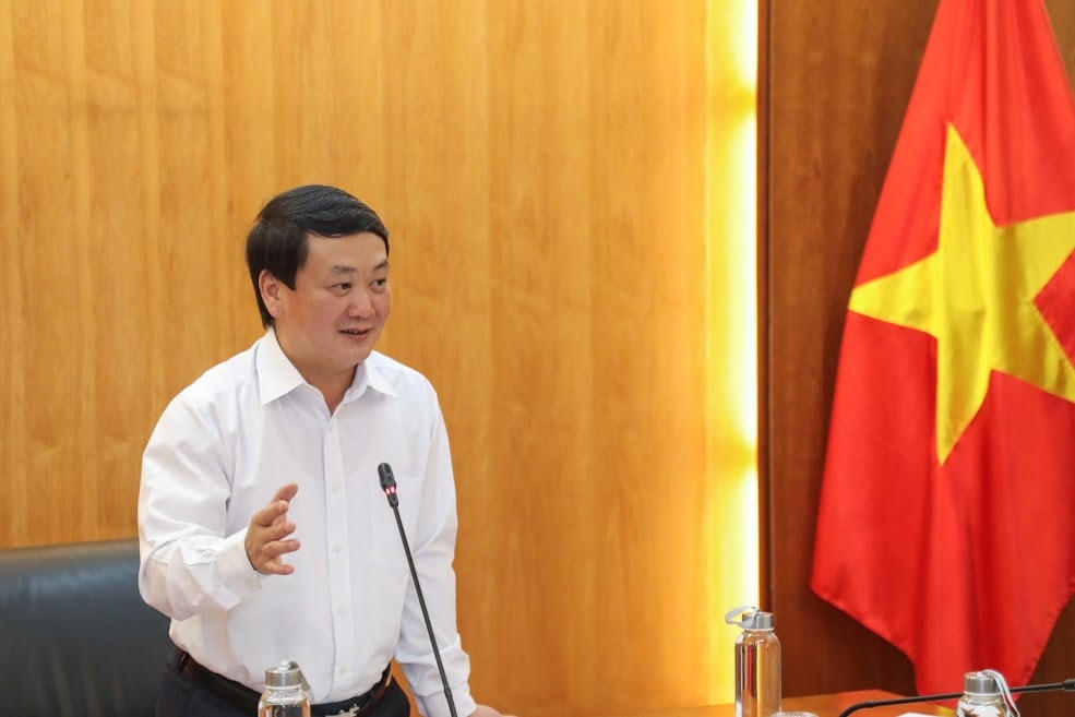Phó Chủ tịch - Tổng Thư ký UBTƯ MTTQ Việt Nam Hầu A Lềnh phát biểu chỉ đạo tại cuộc họp. Ảnh: Quang Vinh.