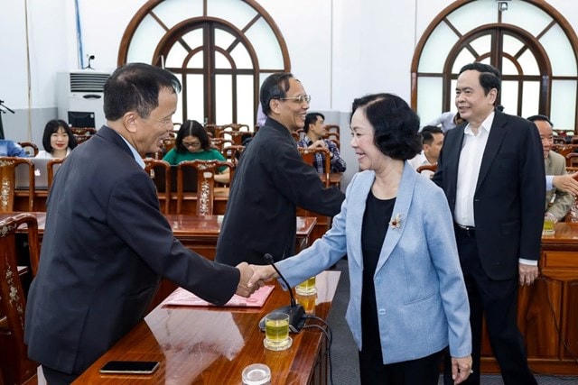 Trưởng ban Dân vận Trung ương Trương Thị Mai, Chủ tịch UBTƯ MTTQ Việt Nam Trần Thanh Mẫn và đại biểu tham dự Hội nghị.