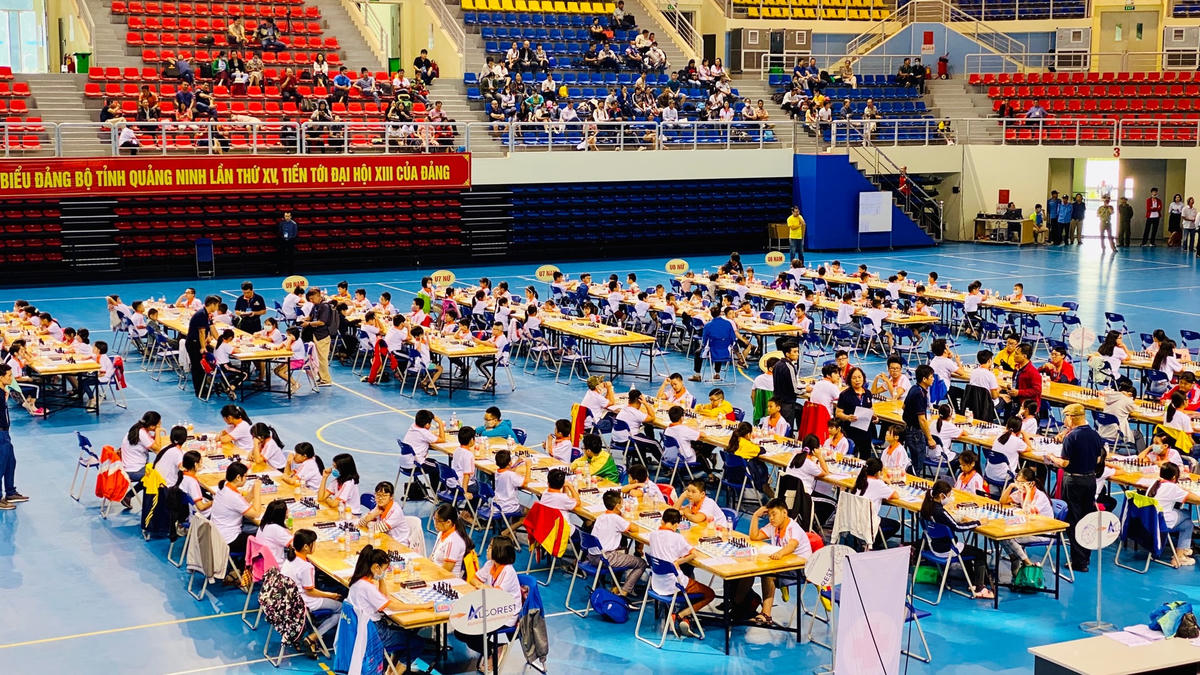 Quang cảnh giải Vô địch Cờ vua trẻ xuất sắc toàn quốc năm 2020.