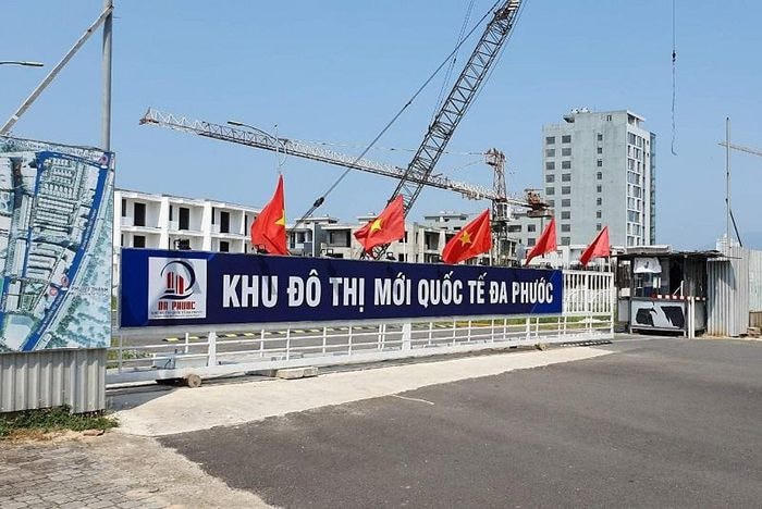 Bên ngoài hào nhoáng, bên trong đắp chiếu là thực trạng hiện nay của Khu đô thị quốc tế Đa Phước.