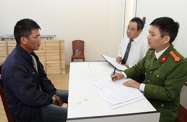 Nghi phạm Hà Văn Hoát tại cơ quan công an. Ảnh: Công an Yên Bái.