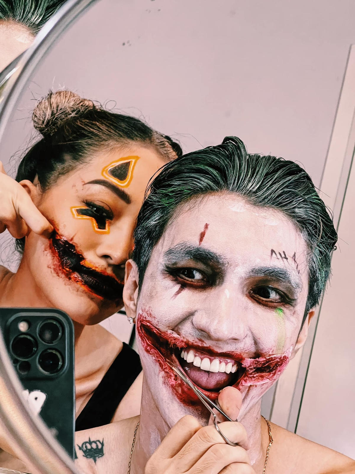Cặp Bình An - Bùi Phương Nga có màn hóa trang cực đỉnh dịp Halloween.