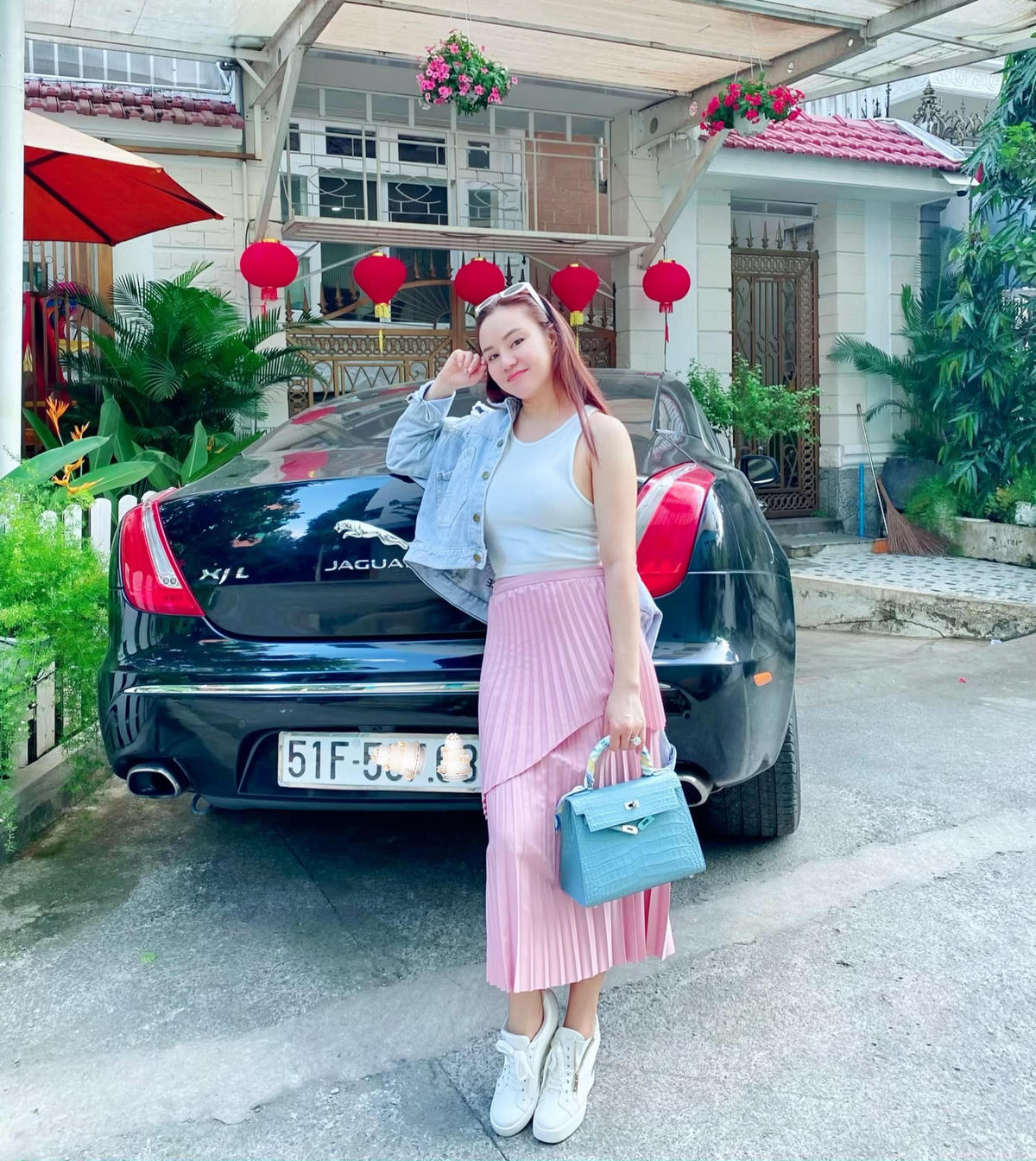 Ca sĩ Vy Oanh tố cáo bị nhiều người "vào hùa" với bà Phương Hằng nói xấu trên mạng xã hội (ảnh FBNV).