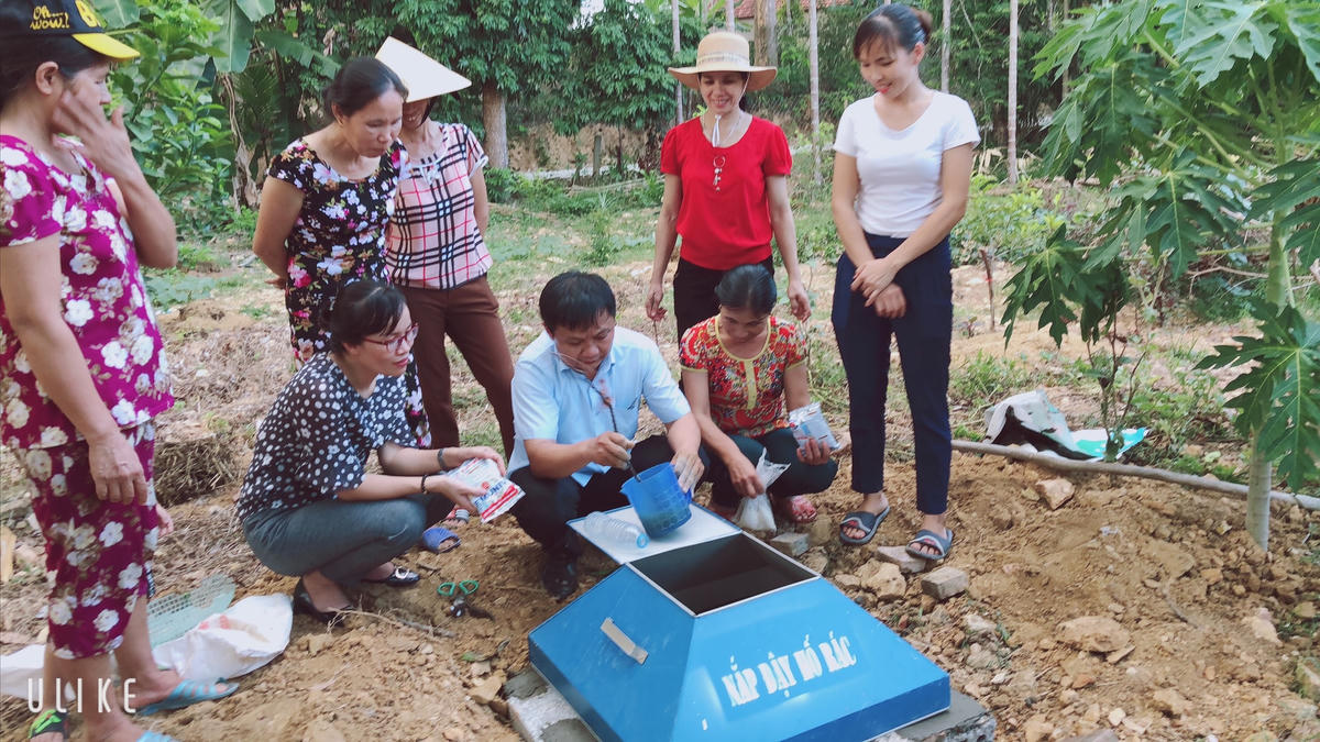 Mô hình xử lý rác thải bằng men vi sinh được Hội Phụ nữ huyện Đô Lương (Nghệ An) phát động và triển khai khá hiệu quả.