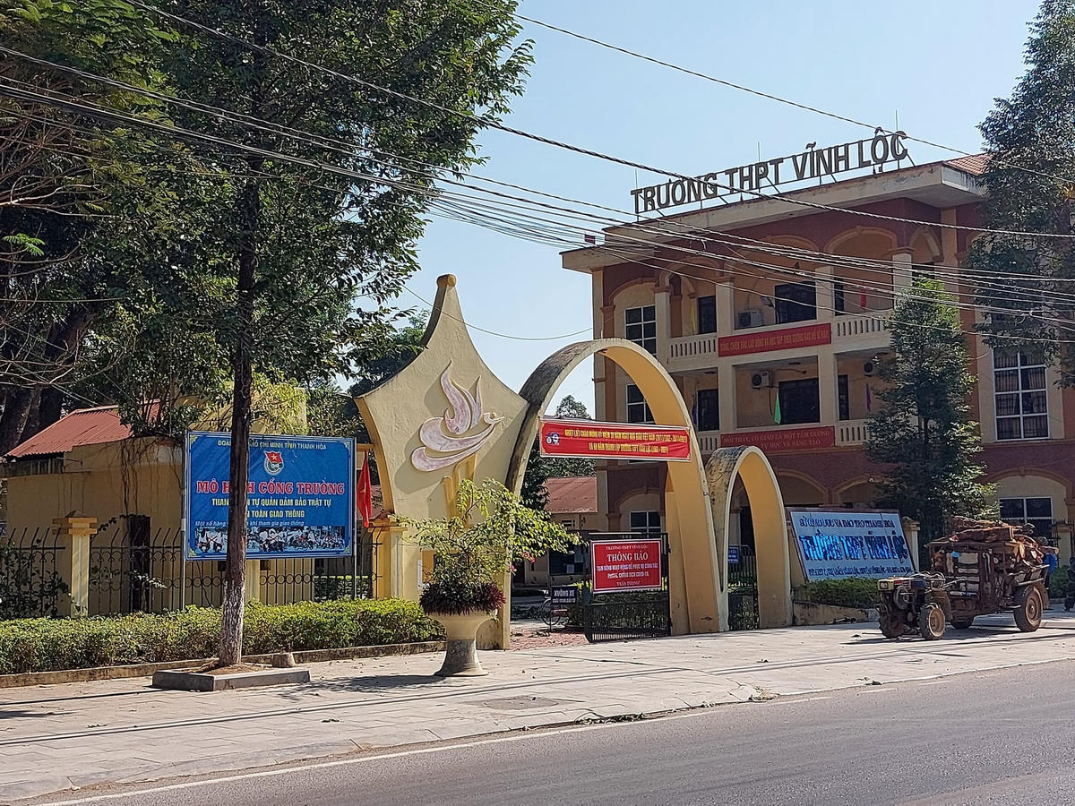 Huyện Vĩnh Lộc ghi nhận 1 F0 trong cộng đồng là học sinh Trường THPT Vĩnh Lộc.