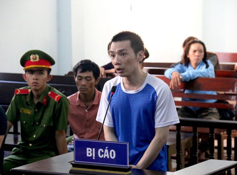 Huy "nấm độc" thừa nhận hành vi phạm tội tại phiên tòa.