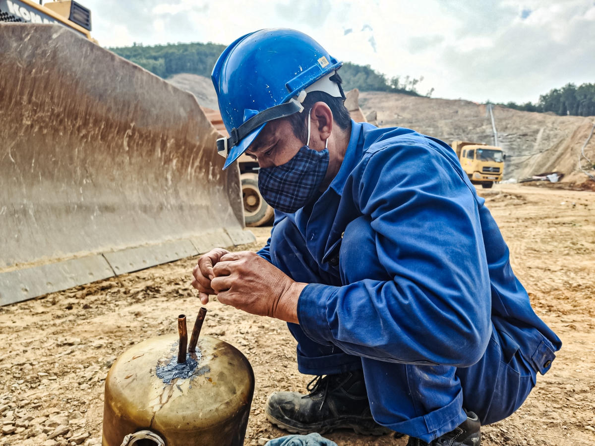 Hầm được khởi công từ đầu tháng 11/2021, theo tiến độ đã cam kết với chủ đầu tư sẽ thông nhánh hầm đầu tiên vào tháng 5/2022, ống còn lại sẽ thông vào tháng 6/2022. Đến tháng 11/2022 sẽ tiến hành phun bê tông vòm hầm.