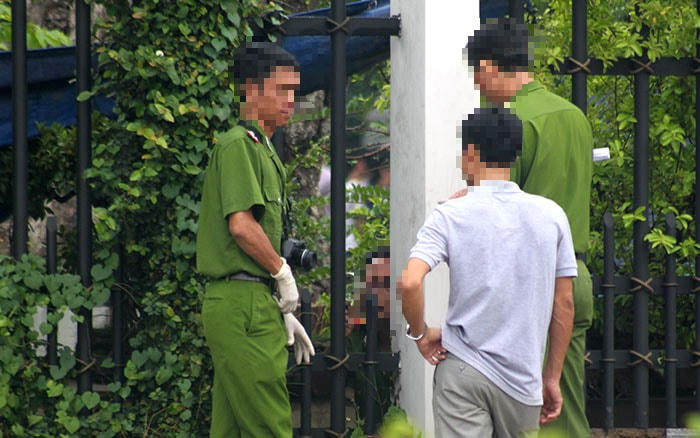 Gã hàng xóm dùng xà beng tấn công khiến 3 bà cháu thương vong.