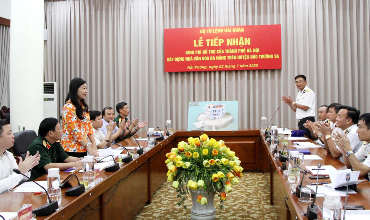 Bà Nguyễn Lan Hương phát biểu tại buổi trao kinh phí hỗ trợ.