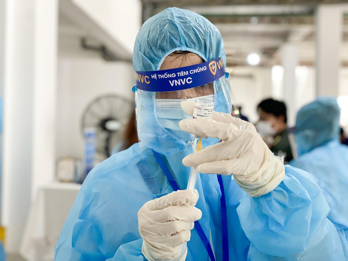 Các trạm y tế lưu động sẽ tiêm vaccine cho người dân.