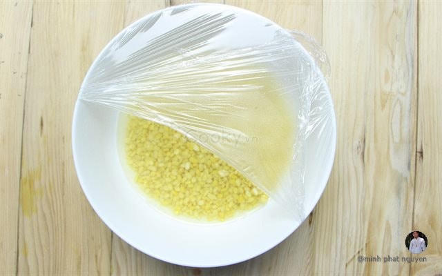 Cách nấu xôi cốt dừa đậu xanh bằng lò vi sóng