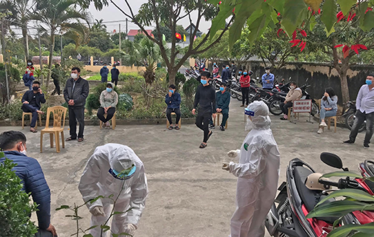 Huyện Thanh Hà lấy mẫu xét nghiệm người trở về từ vùng dịch