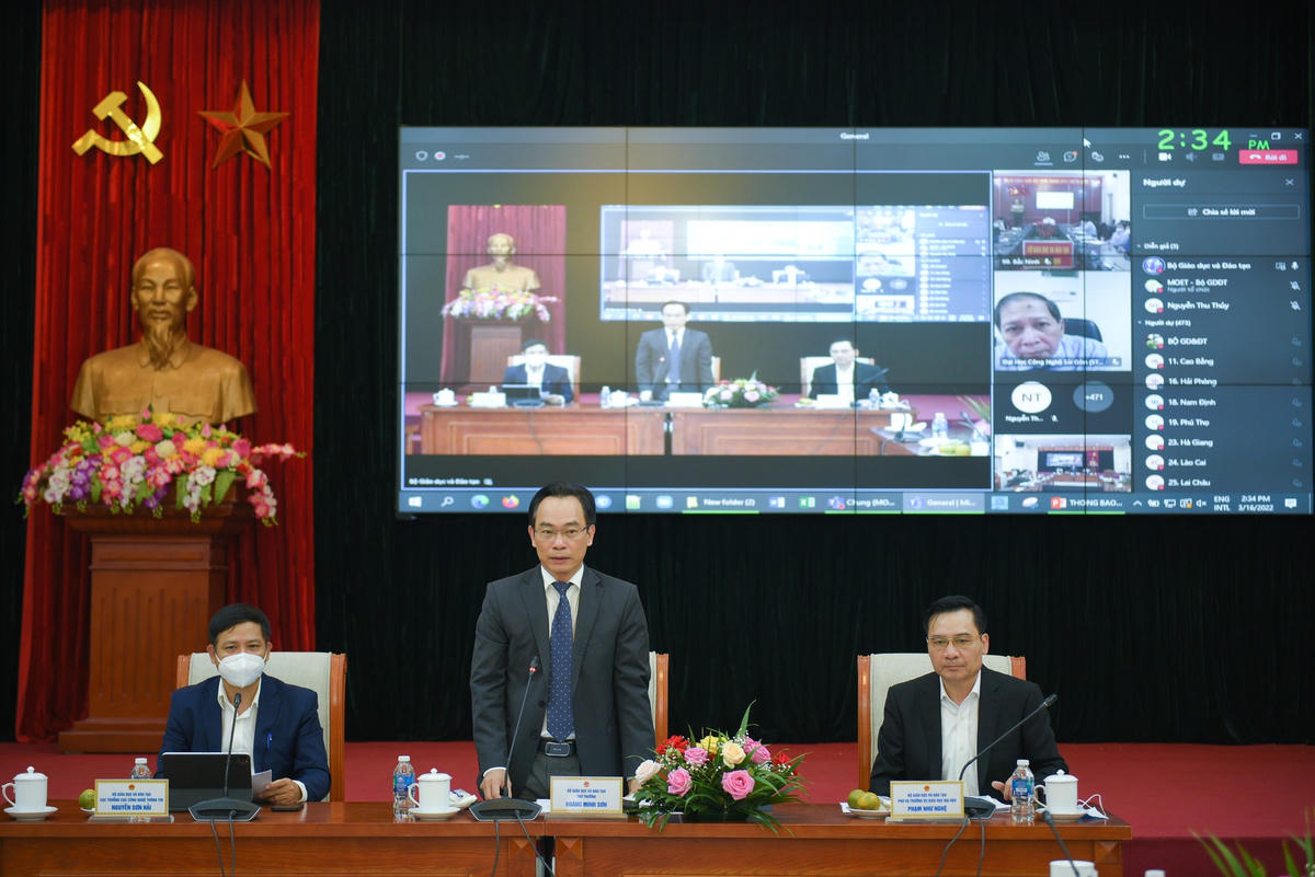 Thứ trưởng Bộ GDĐT Hoàng Minh Sơn chủ trì hội nghị trực tuyến với các sở GDĐT về công tác tuyển sinh đại học, cao đẳng ngành giáo dục mầm non năm 2022.