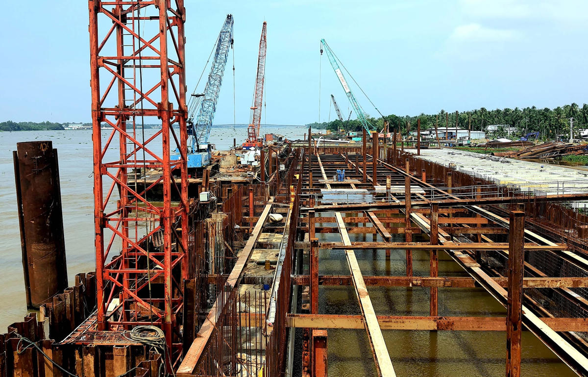 ĐBSCL: Gấp rút đẩy nhanh tiến độ 'đại công trình', ứng phó với đợt hạn mặn 