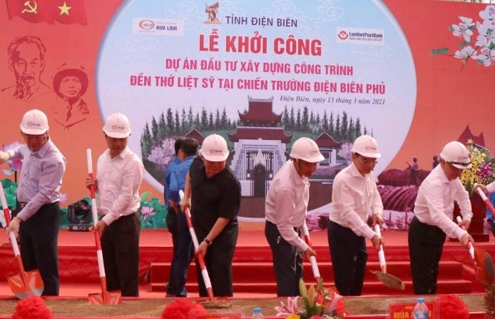 Lễ khởi công xây dựng công trình Đền thờ Liệt sĩ tại Chiến trường Điện Biên Phủ.