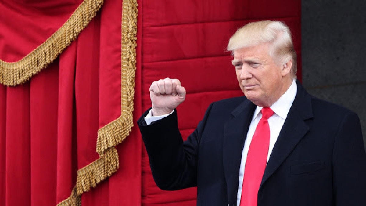 Dù cam kết đẩy mạnh cuộc chiến pháp lý hậu bầu cử nhưng ông Trump liên tiếp gặp thất bại. Ảnh: FT.  