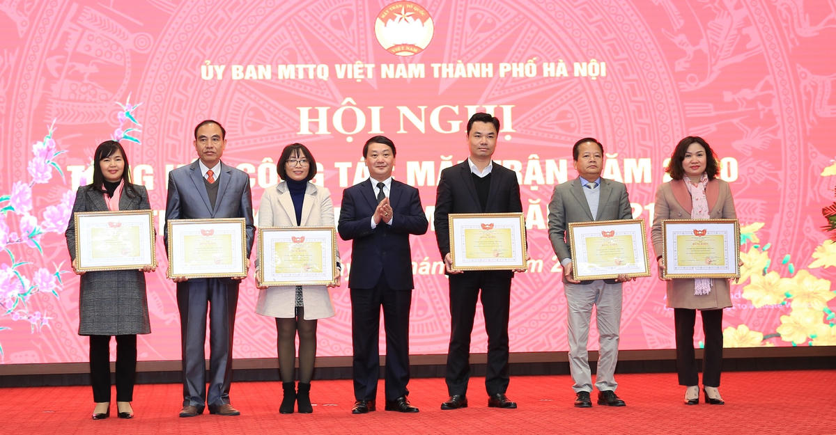 Các đơn vị được nhận bằng khen của Mặt trận Trung ương.