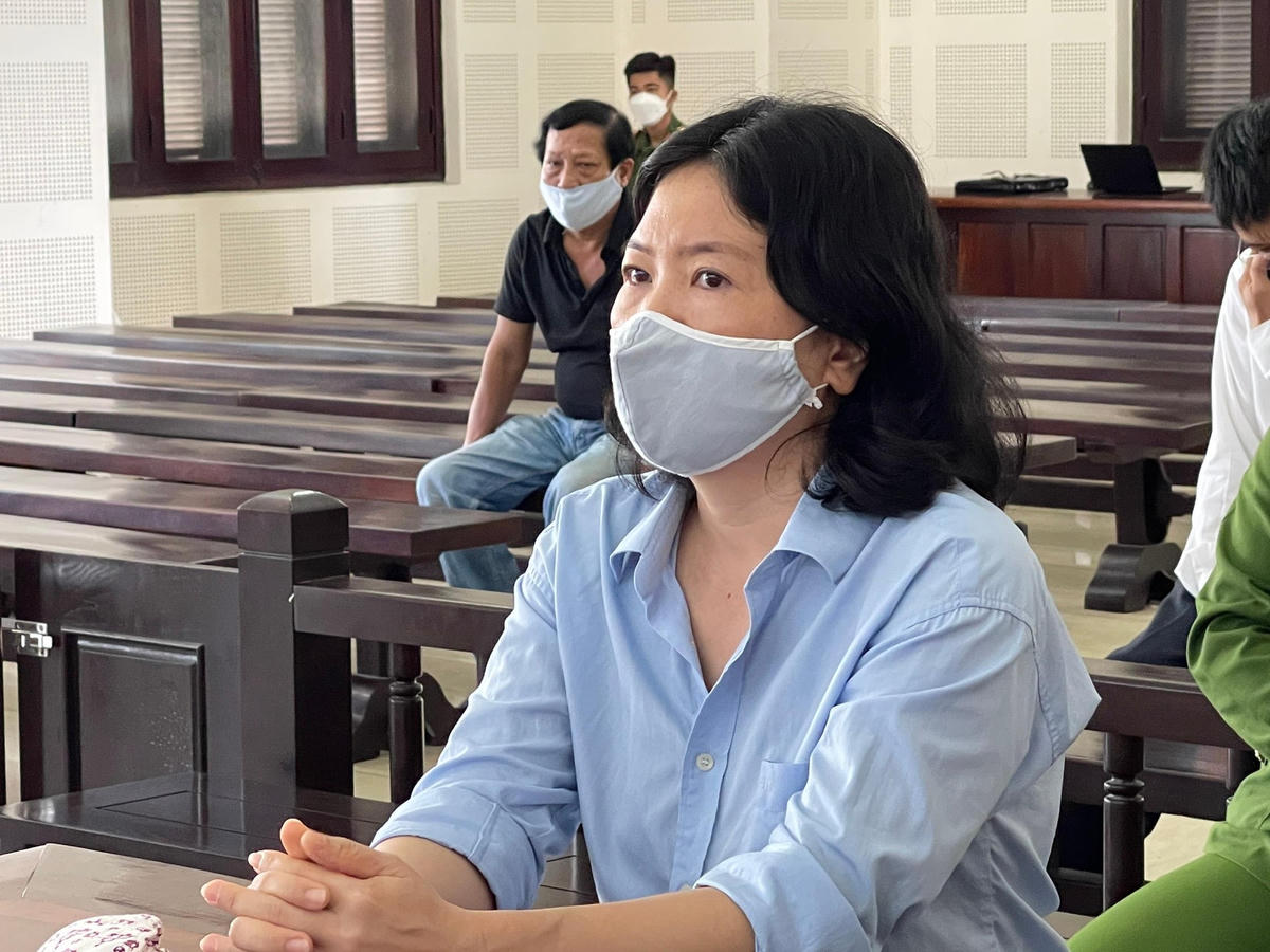 Lệ đang bị tạm giam trong vụ án lừa đảo khác. Ảnh: Thanh Niên. 