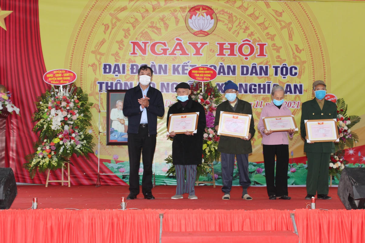 Lan toả 'tình làng, nghĩa xóm' qua ngày hội Đại đoàn kết toàn dân tộc ở Hải Dương