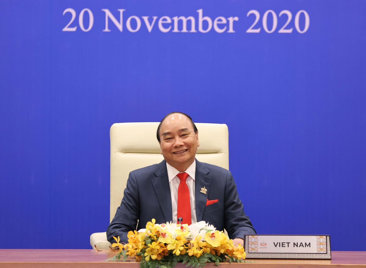 Thủ tướng Nguyễn Xuân Phúc dự lễ khai mạc Hội nghị Cấp cao APEC lần thứ 27 tại đầu cầu Hà Nội.
