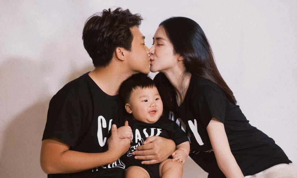 Thời điểm mang thai bé Bo, Hòa Minzy quyết định không công khai thông tin này vì lo lắng có nhiều người không thích cô.