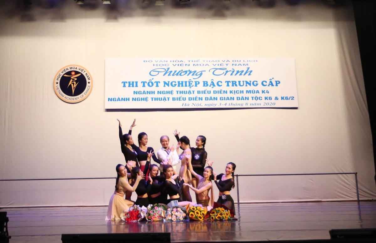 Nhiều học sinh, sinh viên, sau khi hoàn thành các chương trình THCS, THPT và trung cấp tại trường học viện Múa Việt Nam đứng trước nguy cơ 