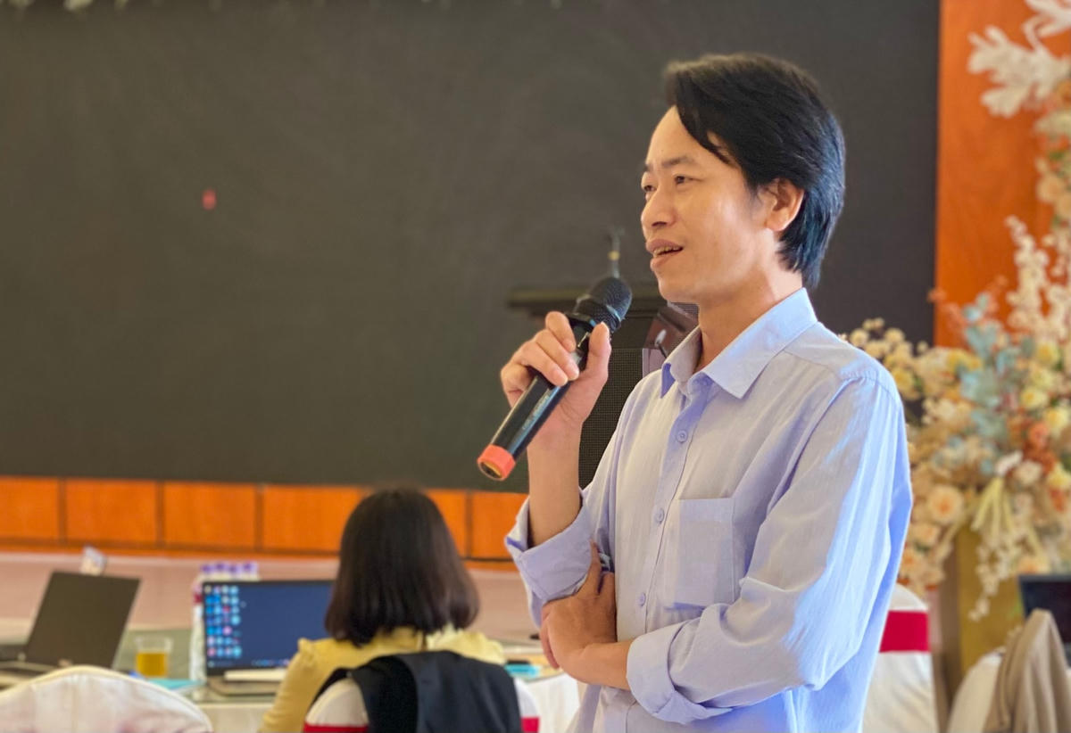 Chuyên gia Trung tâm dữ liệu thông tin, Tổng cục Dân số - KHHGĐ phát biểu tại lớp tập huấn.