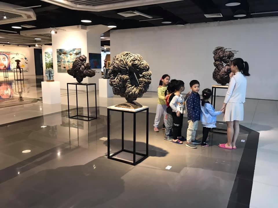 Làm mới khu Long Biên bằng nghệ thuật