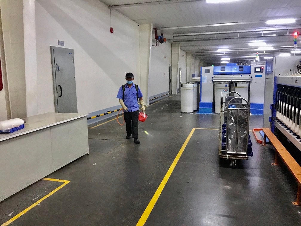 Công ty Texhong Hải Hà vệ sinh khu chung làm việc trước khi đón công nhân trở lại sau Tết Nguyên đán.