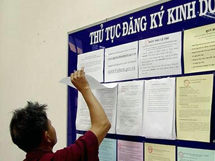 Loại bỏ rào cản các quy định phức tạp, vô lý là chờ mong của doanh nghiệp, người dân. 