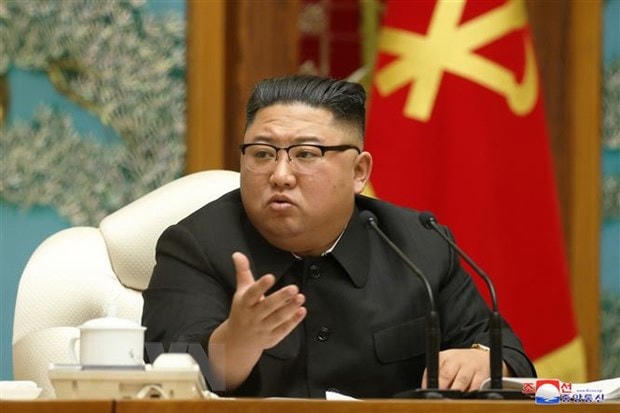 Nhà lãnh đạo Triều Tiên Kim Jong-un chủ trì hội nghị Bộ Chính trị Ban chấp hành Trung ương đảng Lao động Triều Tiên ở Bình Nhưỡng. (Ảnh: Yonhap/TTXVN).