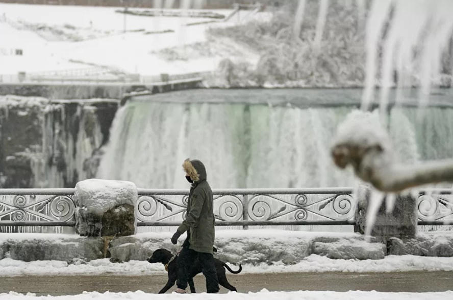 [ẢNH] Vẻ đẹp của thác Niagara vào mùa đông 