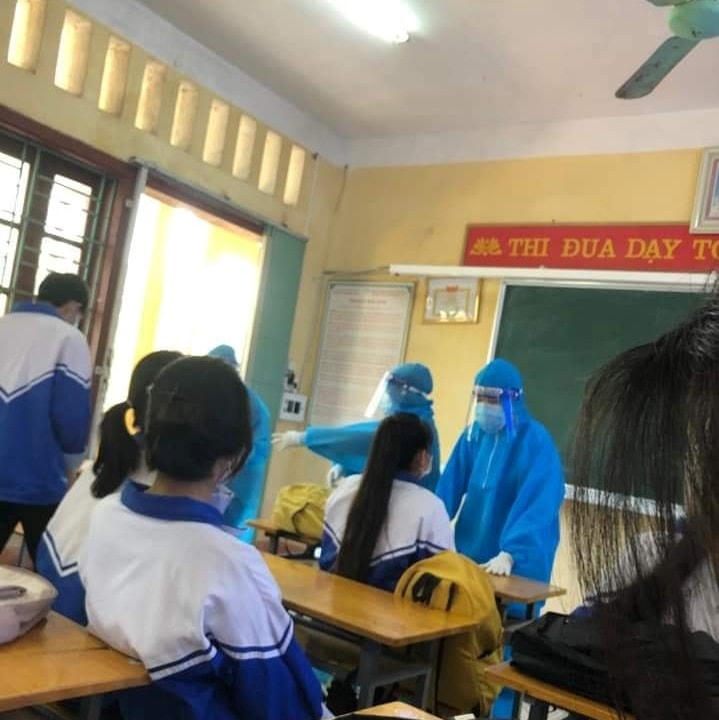 Huyện Hậu Lộc ghi nhận 1 F0 trong cộng đồng là học sinh Trường THPT Hậu Lộc 4.  