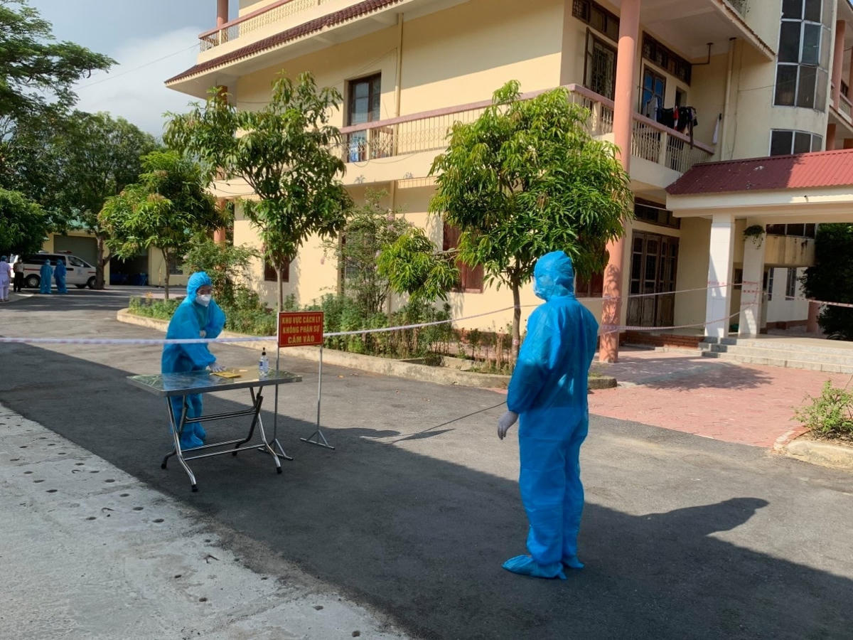 BV Tâm thần Nghệ An hiện đang cách ly y tế cho hơn 500 người là cán bộ, y bác sĩ và bệnh nhân do có ca mắc Covid-19 tại bệnh viện này