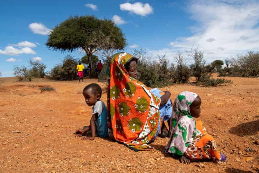Kế hoạch hóa gia đình là vấn đề nan giải nhất tại những vùng hẻo lánh tại Kenya. Ảnh: The Guardian.