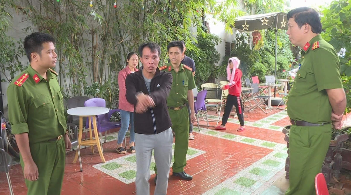 Đối tượng Dương thực nghiệm lại hiện trường.
